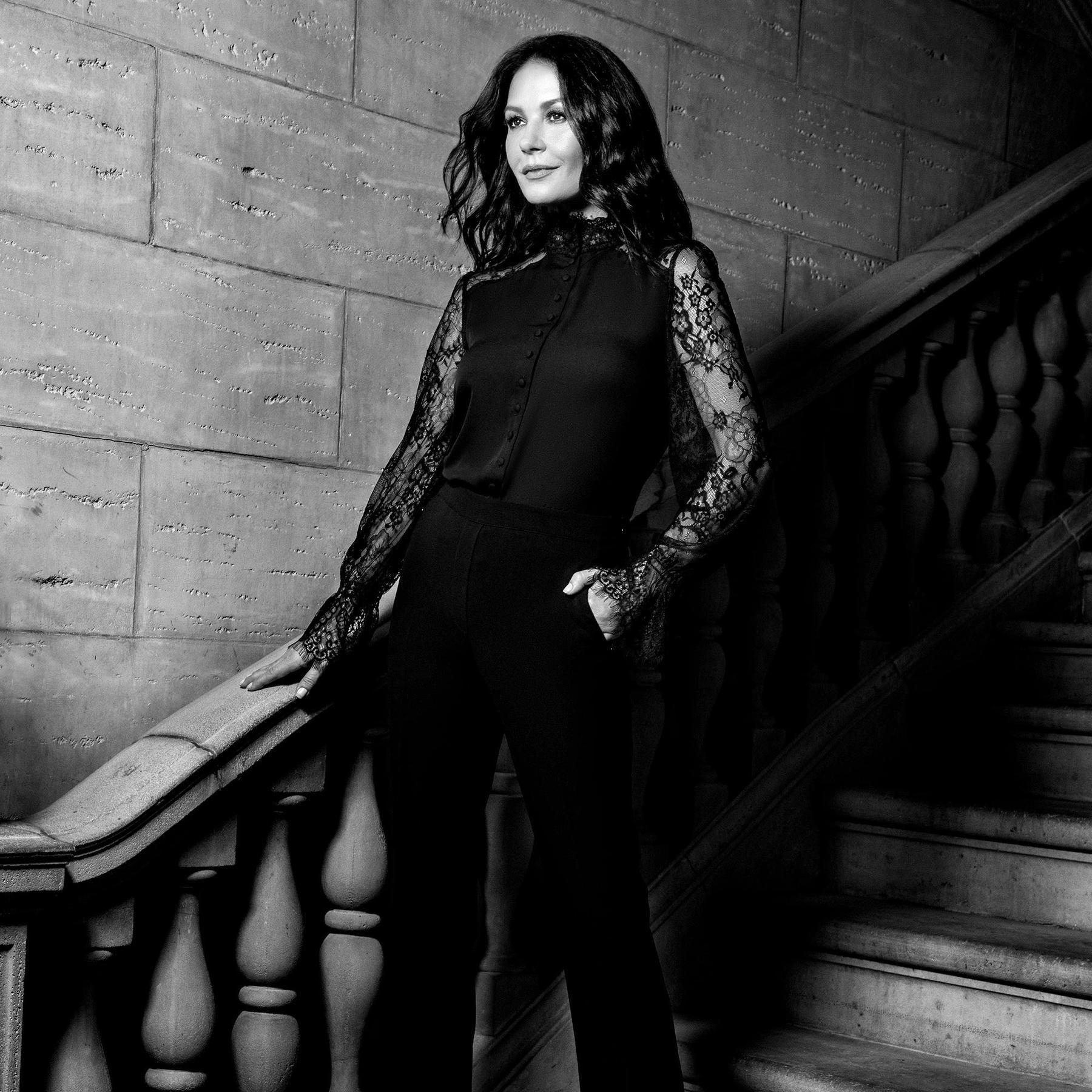 Catherine Zeta-Jones – The Mystery Of Grace – Fine-Art-Fotografie von Udo Spreitzenbarth