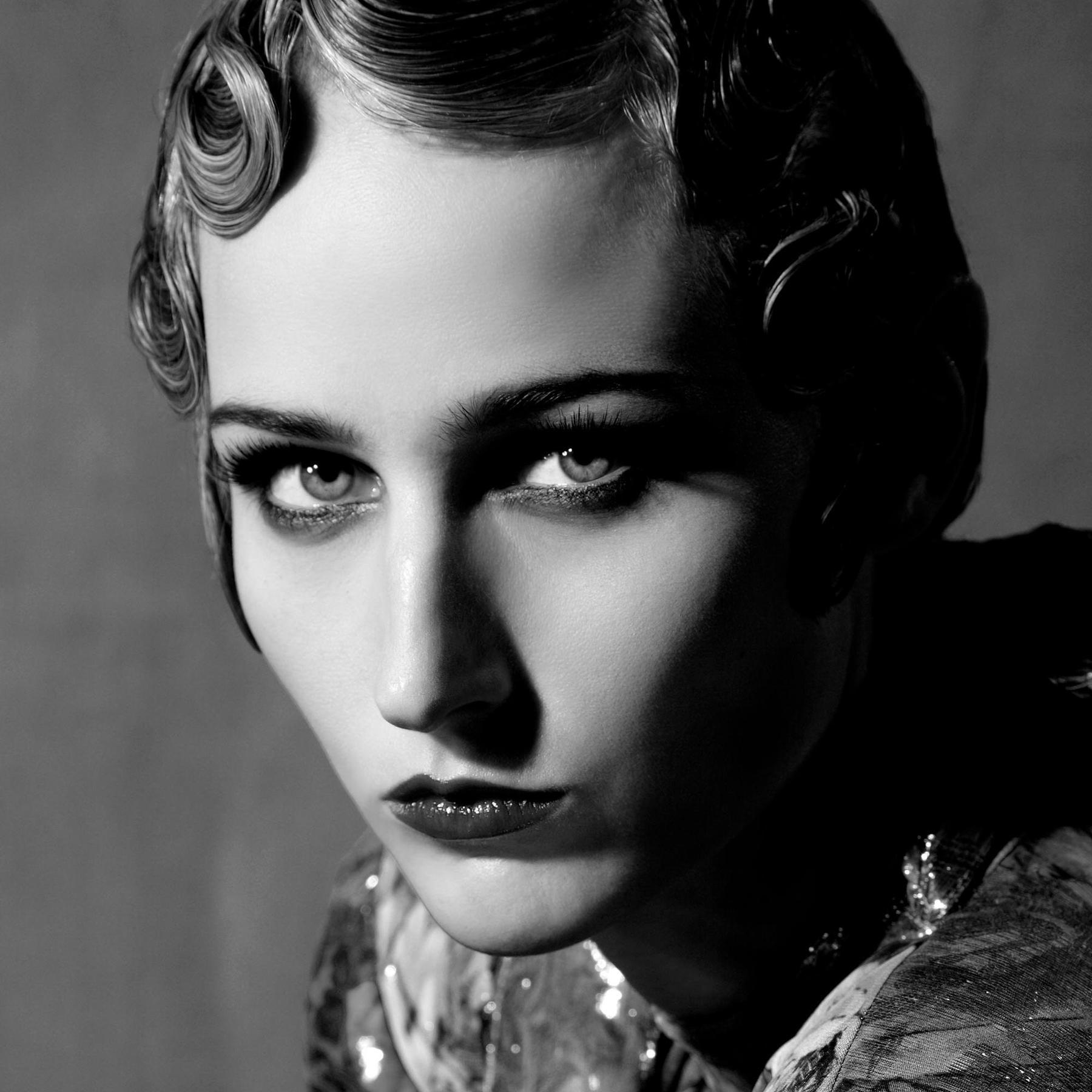 Leelee Sobieski – Behind The Mask – Fine-Art-Fotografie von Udo Spreitzenbarth