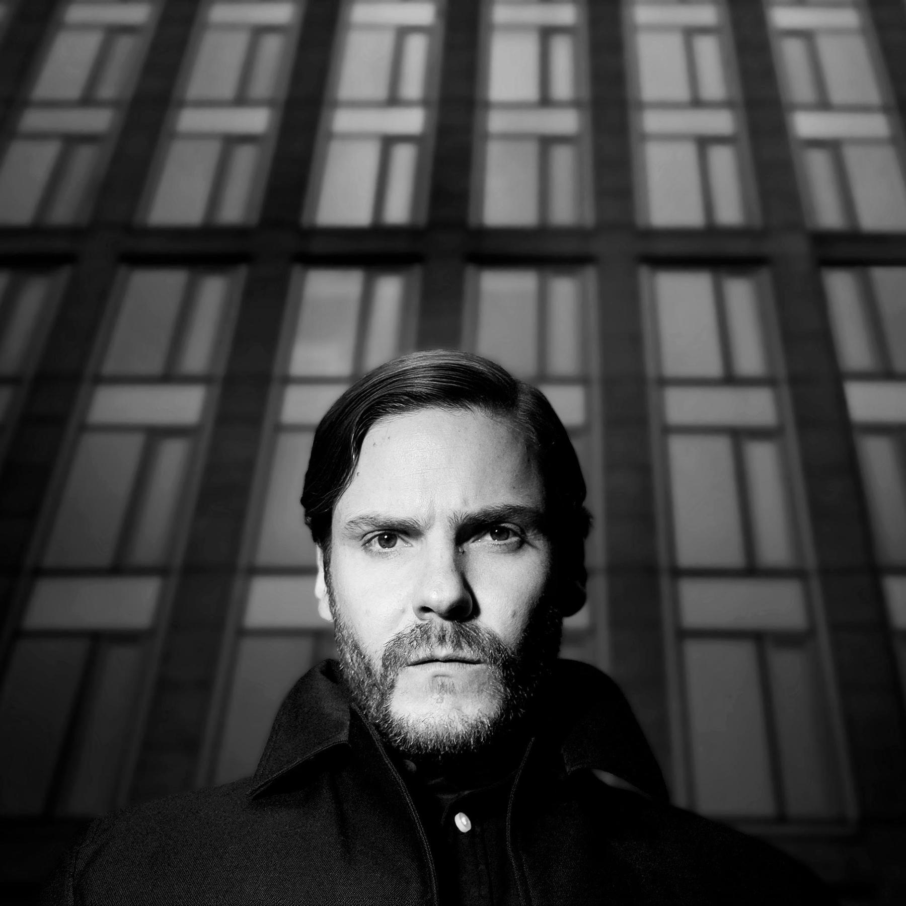 Daniel Brühl – Glorious Deception – Fine-Art-Fotografie von Udo Spreitzenbarth